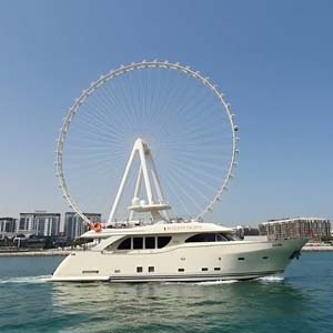 1 Hour Yacht Rental in Dubai